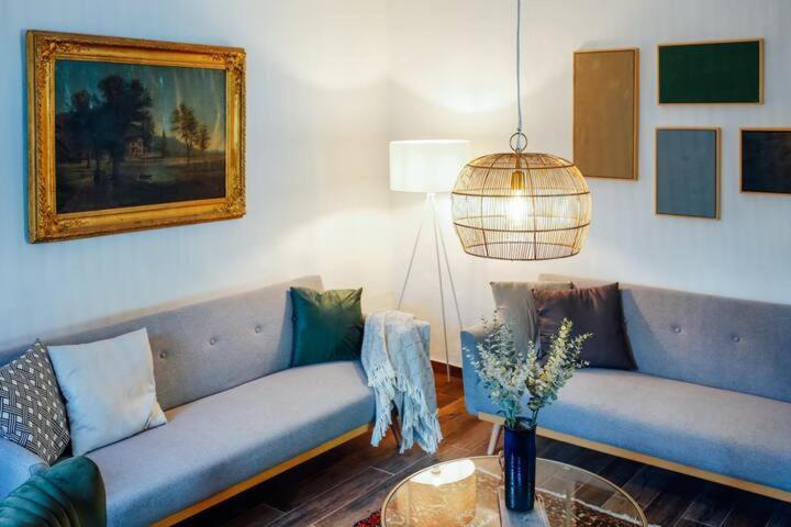 Apartment Aussee- Beletage Salzherrenhof- Kueche, Wlan, Netflix "바트아우시 외부 사진